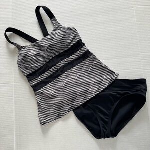 Nike Black and White Tankini Swim Set